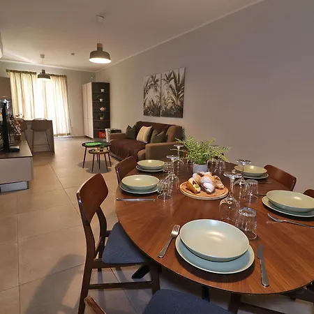 شقة Lovely 3br Next To Bus Terminus Sleeps8