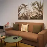 Διαμέρισμα Lovely 3br Next To Bus Terminus Sleeps8 Σεντ Πόλς Μπέι