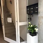 Lovely 3br Next To Bus Terminus Sleeps8 Διαμέρισμα Σεντ Πόλς Μπέι