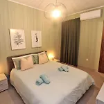Lovely 3br Next To Bus Terminus Sleeps8 * Σεντ Πόλς Μπέι