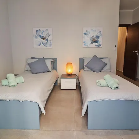 Lovely 3br Next To Bus Terminus Sleeps8 San Pawl il-Baħar
