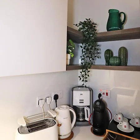 Lovely Next To Bus Terminus * 圣保罗湾城