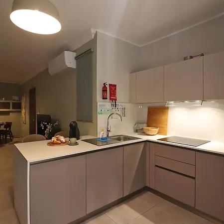 Lovely Next To Bus Terminus Daire