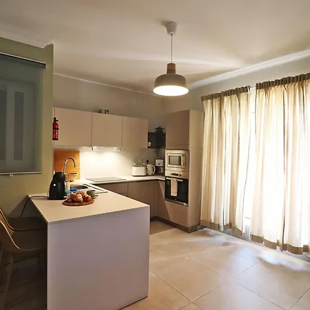 Lovely 3br Next To Bus Terminus Sleeps8 * San Pawl il-Baħar