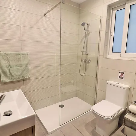 公寓 Lovely Next To Bus Terminus 圣保罗湾城