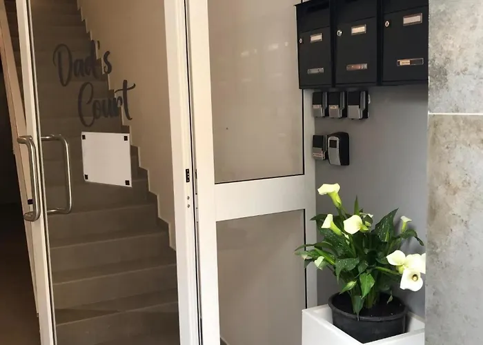 Lovely Next To Bus Terminus Апартаменты Сент-Полс-Бей